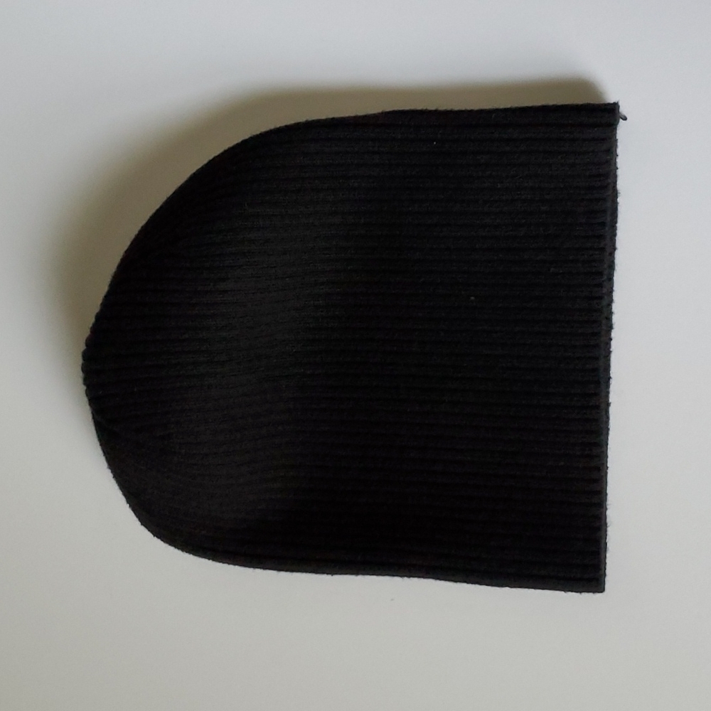 H & M Beanie. Black. NWOT. One Size.